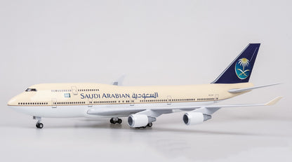 1:150 47CM SAUDI ARABIAN BOEING 747-400 Airplane Landing Gear Resin Plane Model