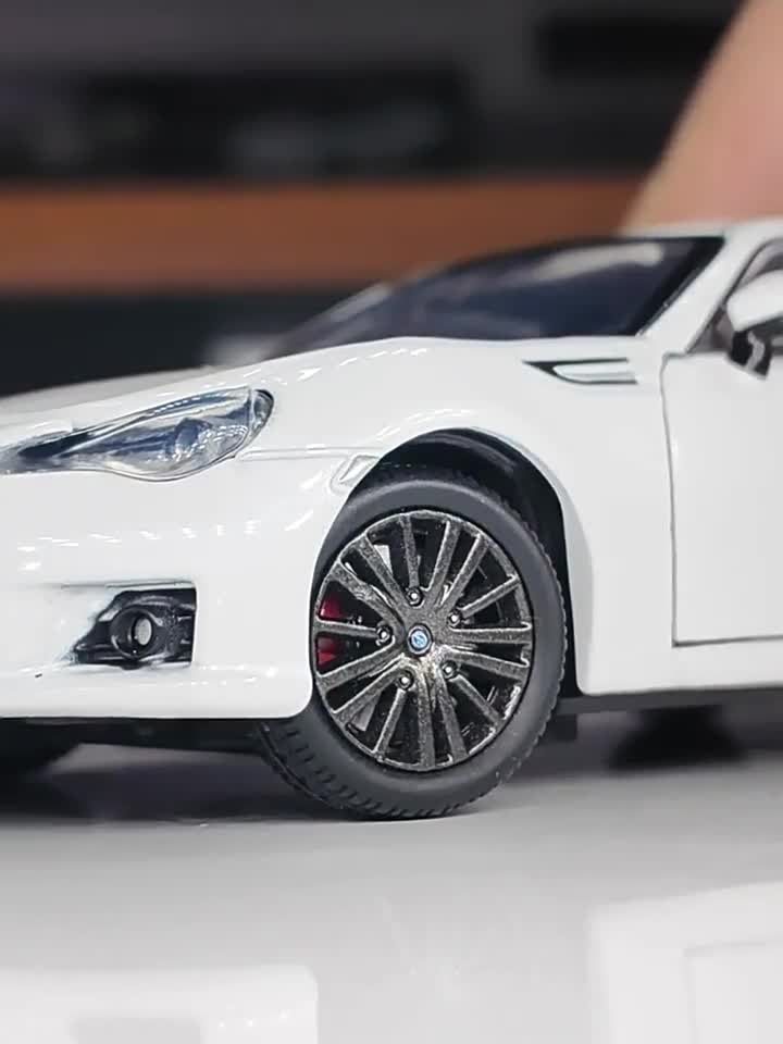 1:32 Diecast Subaru BRZ Metal Car Model Toy Door Open Light Gift For Kids