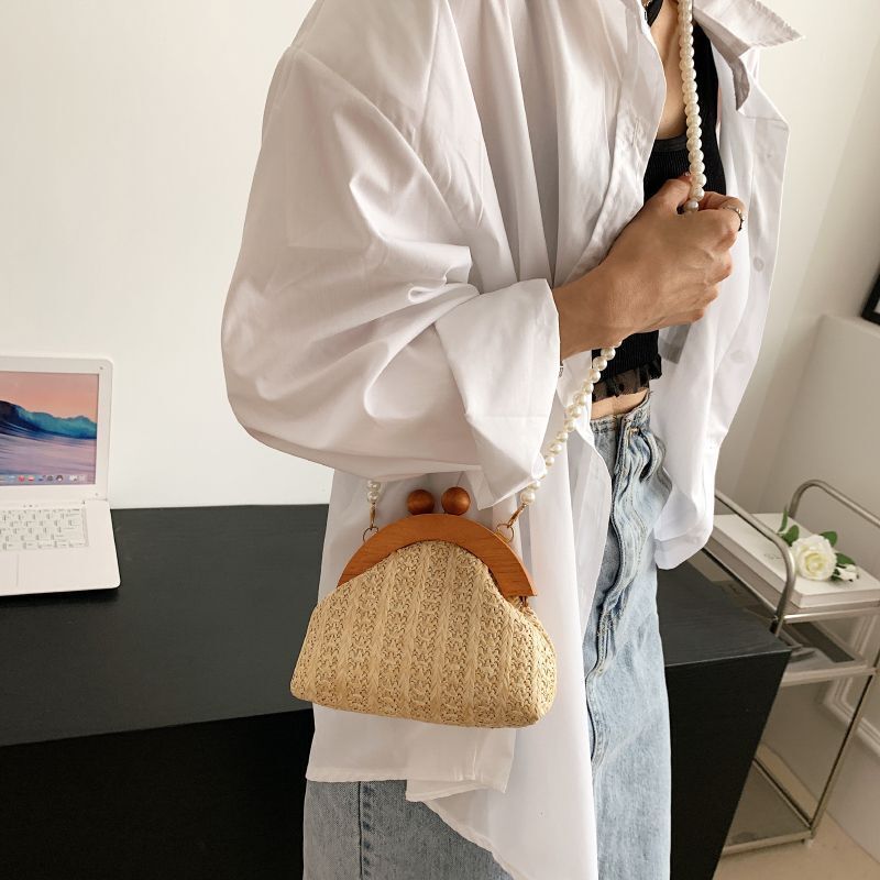 Vintage Pearl Chain Crossbody Bag Straw Woven Handbag Wooden Clip Shoulder Purse
