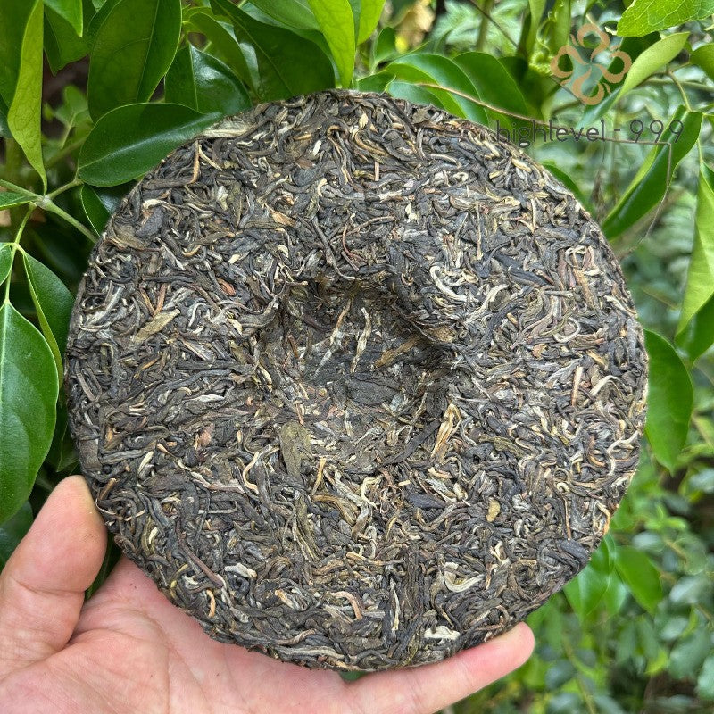 357g Raw Pu'er Aged Bulang Mountain Yunnan Compressed Tea Cake
