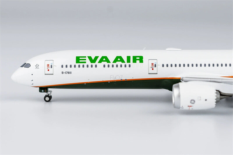 NG Models EVA Air for Boeing B787-10 B-17811 1:400 Aircraft Pre-built Model