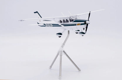 1:400 JC Wings Qantas Cessna 172 N3015E Passenger Airplane Diecast Plane Model