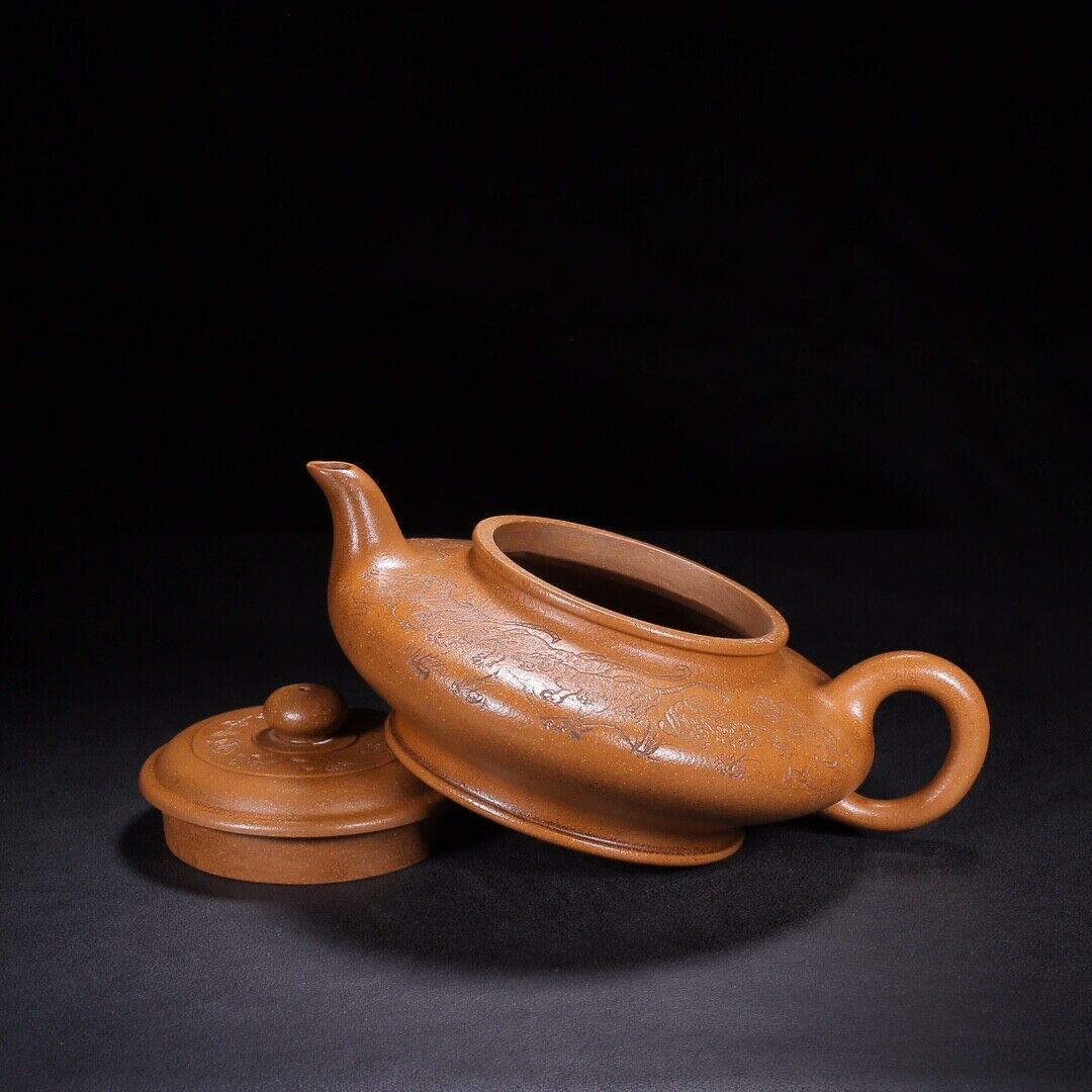 Chinese Yixing Zisha Clay Handmade Exquisite Teapot（水扁（八虎图） 底款：黄玉麟）