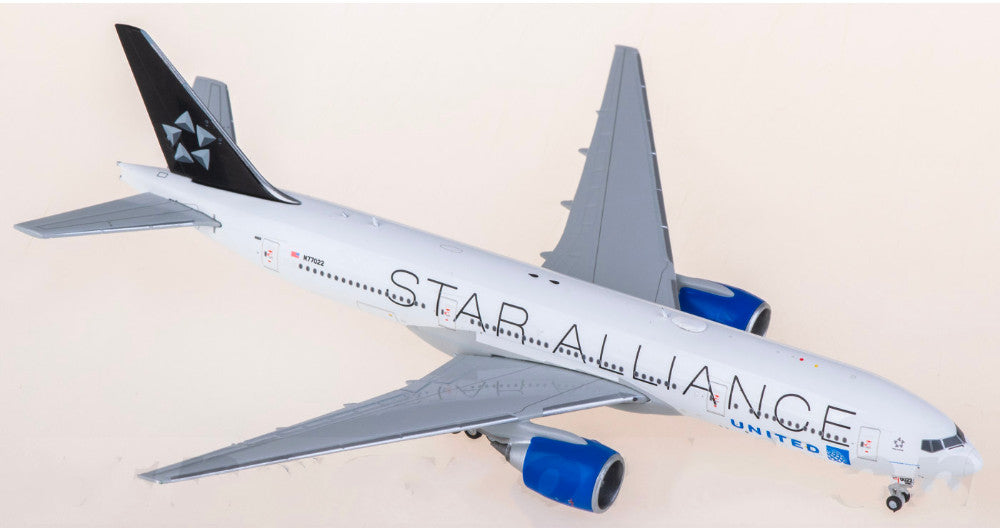 1:400 Geminijets United Airlines B777-200ER Passenger Airplane Diecast Model