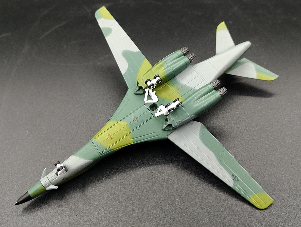DRAGON USA B-1B LANCER 1/400 diecast plane model aircraft