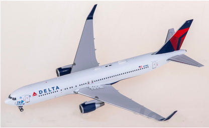 1:400 Panda Model Delta Air Lines B767-300ER Diecast Plane Aircraft Model