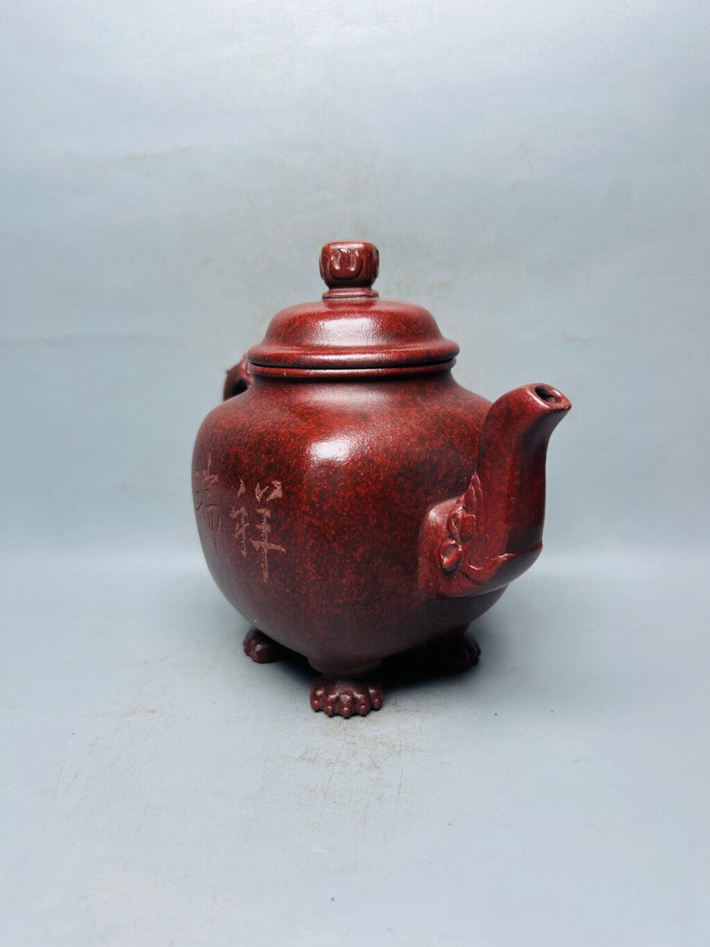 Chinese Yixing Zisha Clay Handmade Exquisite Teapot