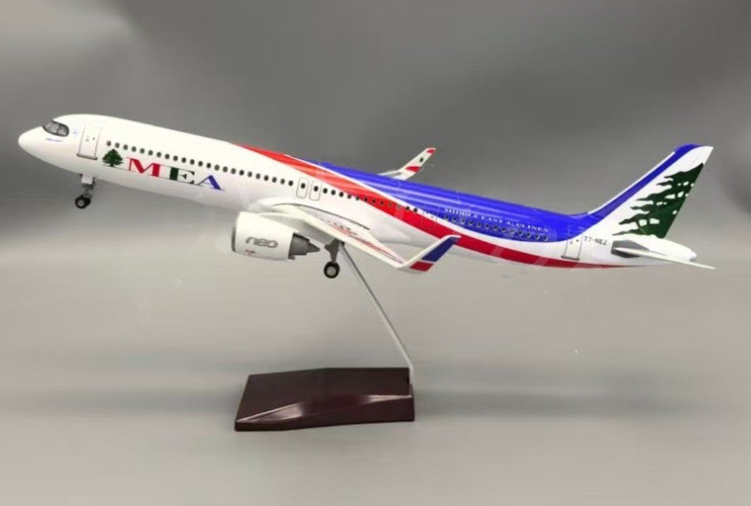 47CM 1:95 MEA AIRBUS A321NEO Passenger Airplane Landing Gear Resin Plane Model