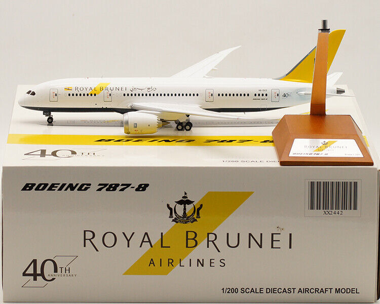1:200 28CM JC WINGS ROYAL BRUNEI BOEING 787-8 Passenger Airplane Diecast Model