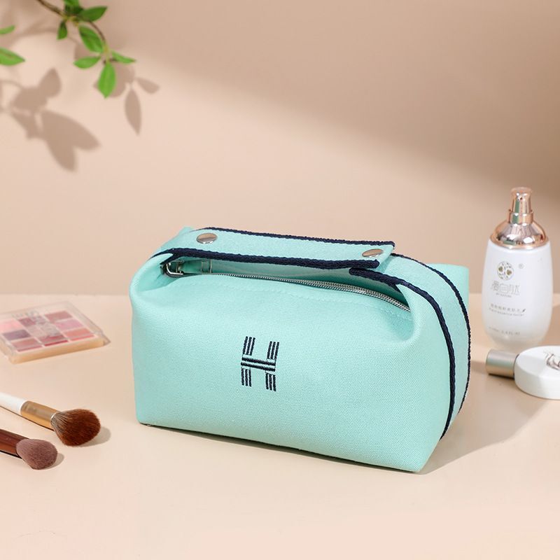 Waterproof Travel Cosmetic Bag Outdoor Dustproof Toiletries Storage 22*12*9 CM
