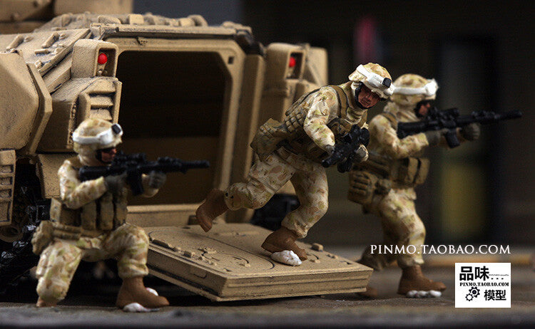 1/72 US Marine Corps 7 Soldier Model