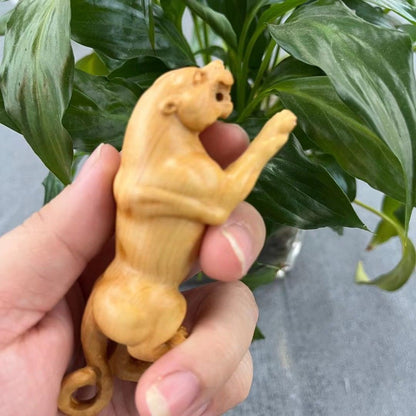 4in Thuja Wood Leopard Carving Solid Wood Handheld Decor Sculpture