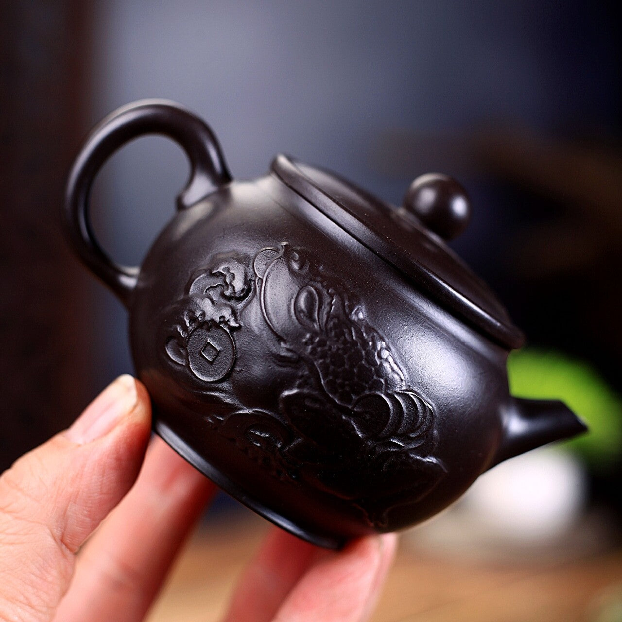 True Yixing Zisha Tea Pot Original Ore Black Clay Handmade Toad Design Pot 150ml