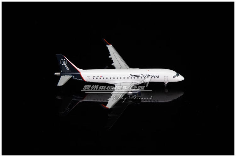 1:400 GeminiJets Republic Airways Embraer ERJ-175 Passenger Plane Diecast Model
