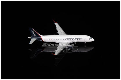 1:400 GeminiJets Republic Airways Embraer ERJ-175 Passenger Plane Diecast Model
