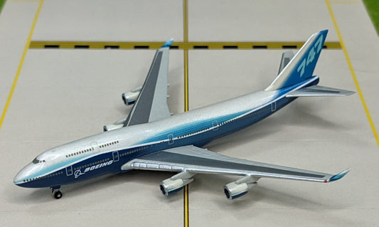 1:1000 Hogan BOEING 747-400 Passenger Aircraft Plane Diecast Airplane Model