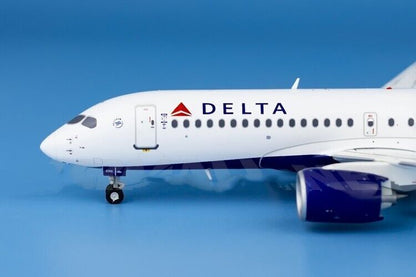 1:200 GeminiJets DELTA AIRBUS A220-300 Passenger Airplane Diecast Aircraft Model