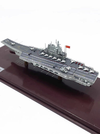 1/1500 Chinese Shandong carrier with J-15 carrier based aircraft model