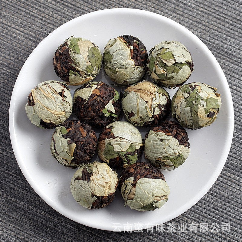 120g Authentic Yunnan Lotus Leaf Pu'er Tea Qing Xiang Bulk Long Zhu Canned Tea