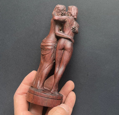 Unique 6" Rosewood Carved Lesbian Girl Kiss Statue Beauty Figurine Model Home