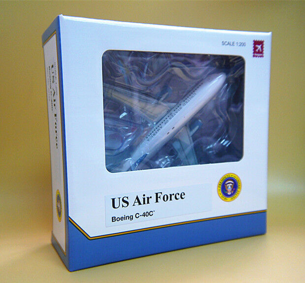 1:200 HOGAN UNITED STATES OF AMERICA B737-700 Passenger Plane ABS Plastic Model