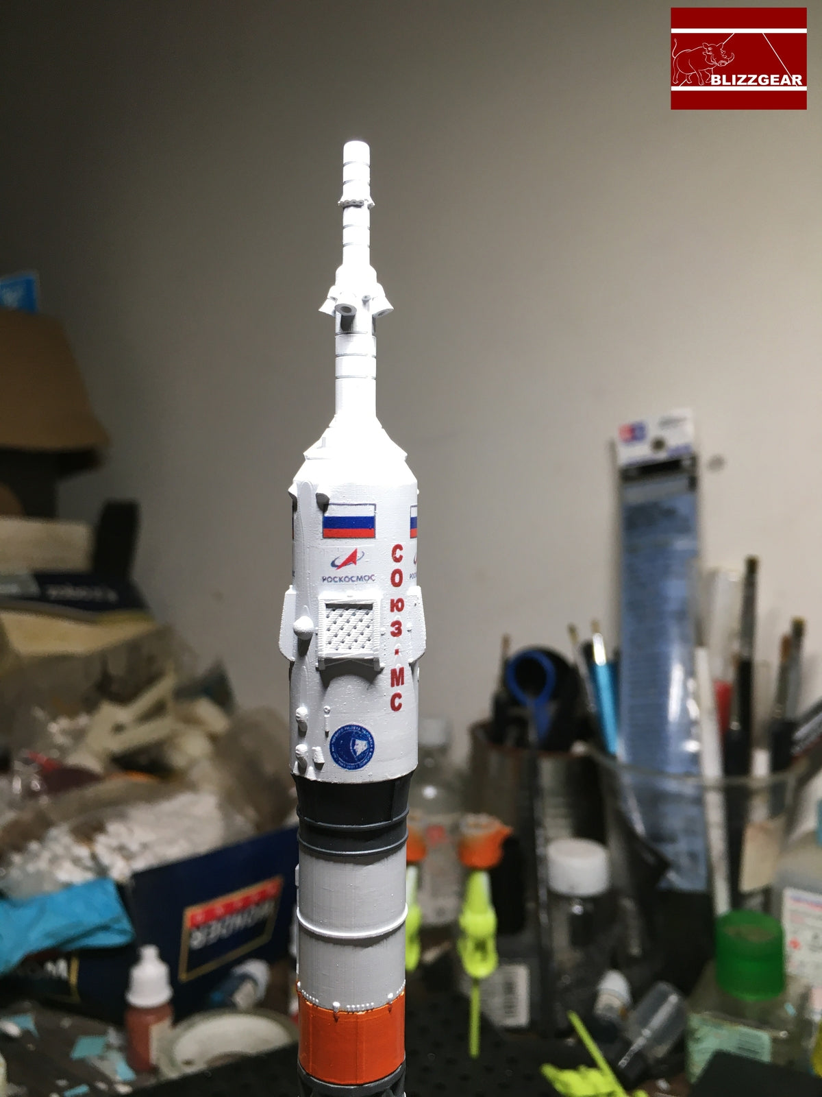 1:200 Scale Russian Soyuz carry rocket model Finished Painted product