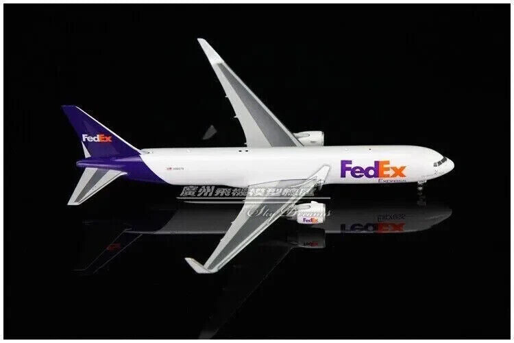 1:400 Phoenix FedEx BOEING 767-300ER Aircraft Diecast Airplane Plane Model
