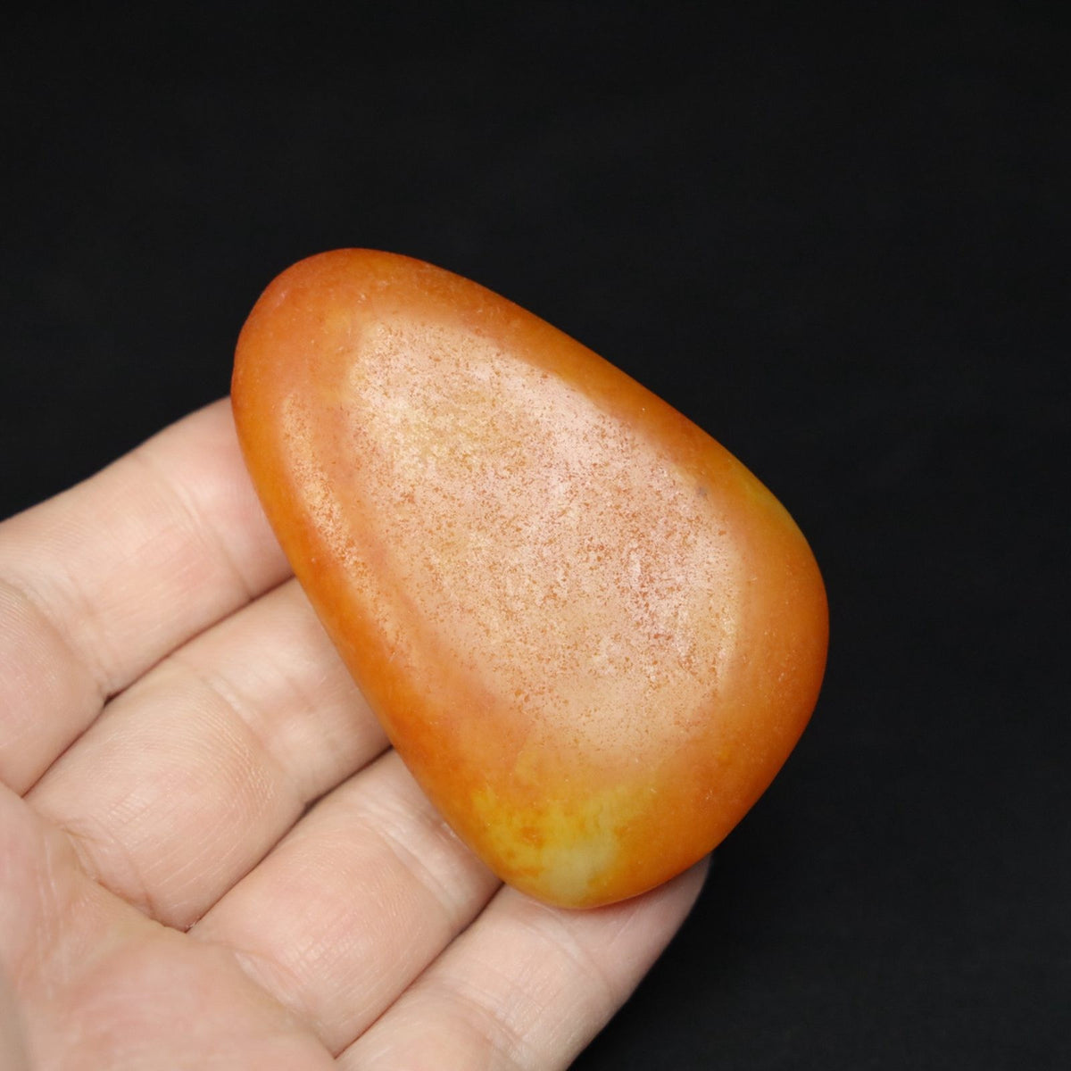 Chinese Natural Hetian Jade Hand-carved Exquisite Guanyin Pendant 30329