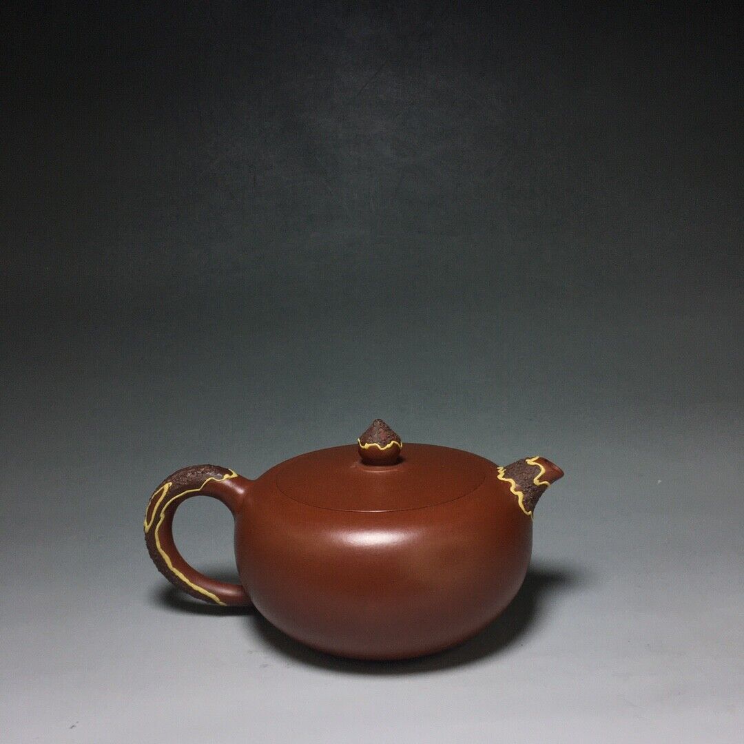 Chinese Yixing Zisha Clay Handmade Exquisite Teapot （松针柿扁壶 底款：燕萍）