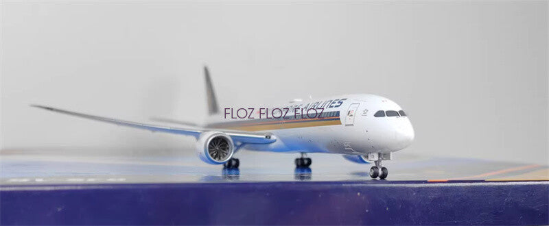 for Phoenix for Singapore Airlines for Boeing B787-10 9V-SCB 1:400 plane Model