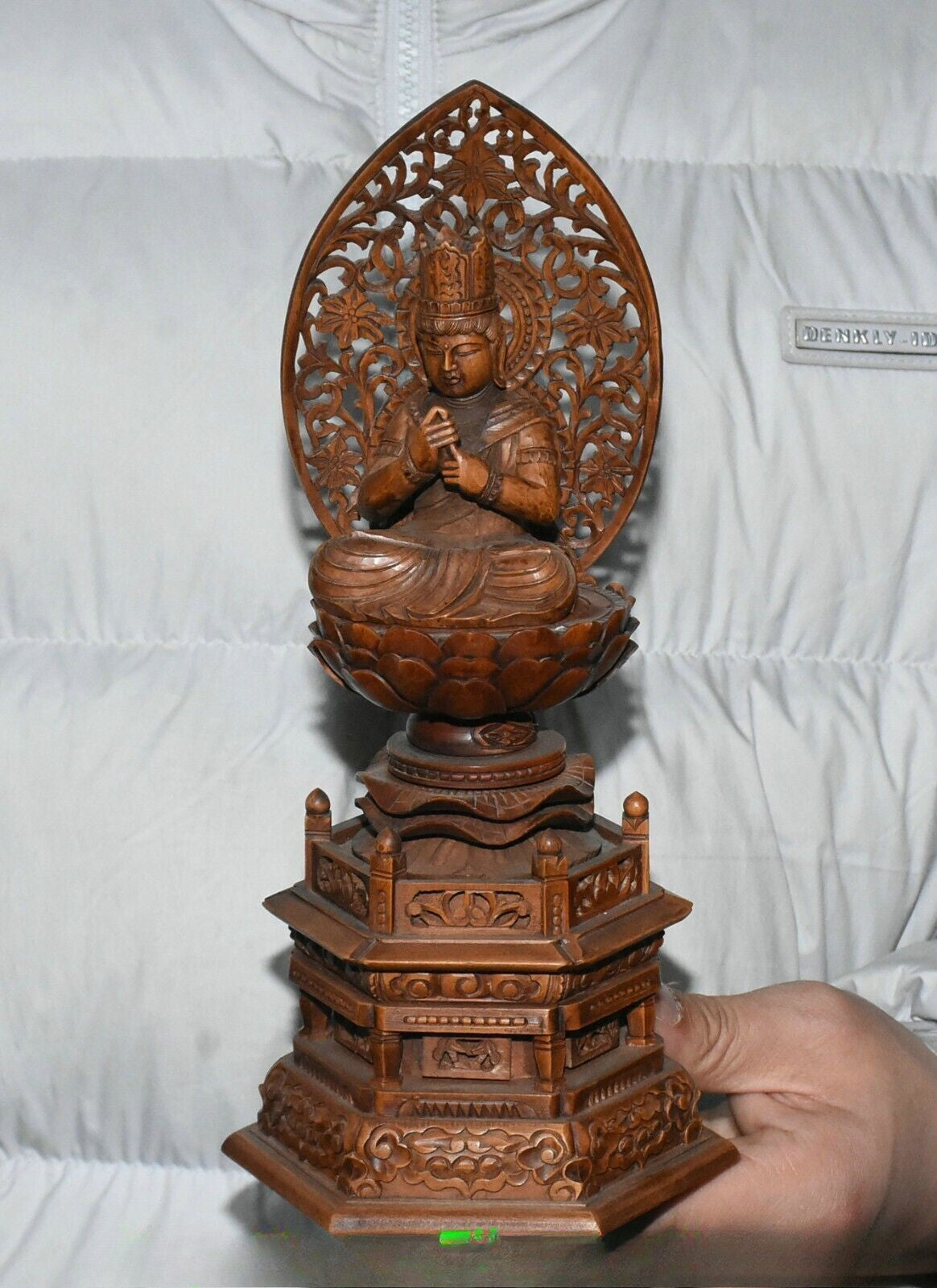 9.4''Old Chinese Boxwood Carving Kwan-yin GuanYin Quanyin Buddha Statue