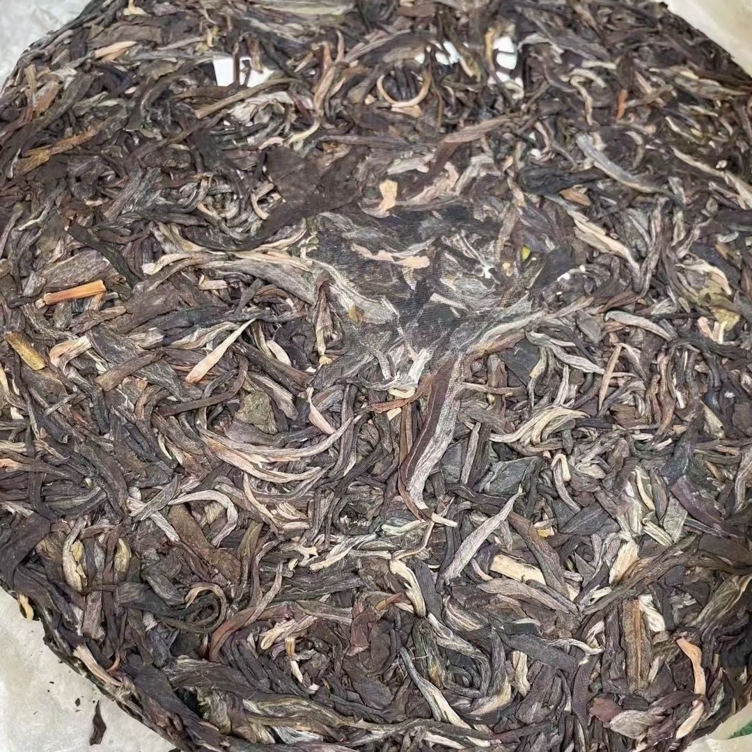2006 Fu Jin Puerh Tea Brown Mt. Green Pu'er Tea Cake Menghai QiZi Puer Raw 357g