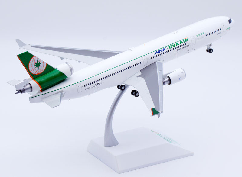 1:200 JC Wings EVA AIR MD-11 Passenger Airplane Diecast Aircraft Model