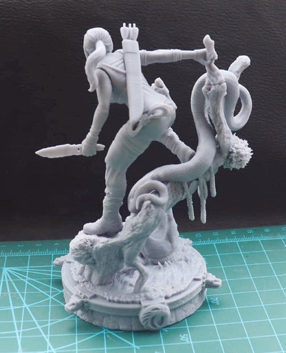 1/24 resin figure model kit Tomb Raider Laura Unpainted Unassembled