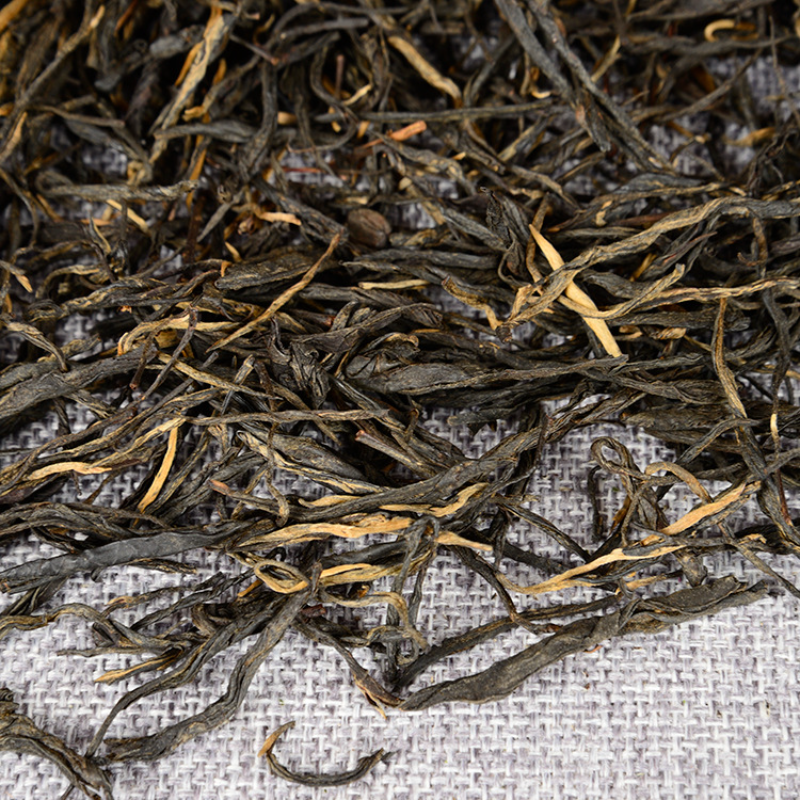 Fengqing Dian Hong tea raw Pine needles one bud two leaves straight black tea