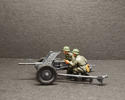 1/72 World War II German 37MM artillery+soldier model