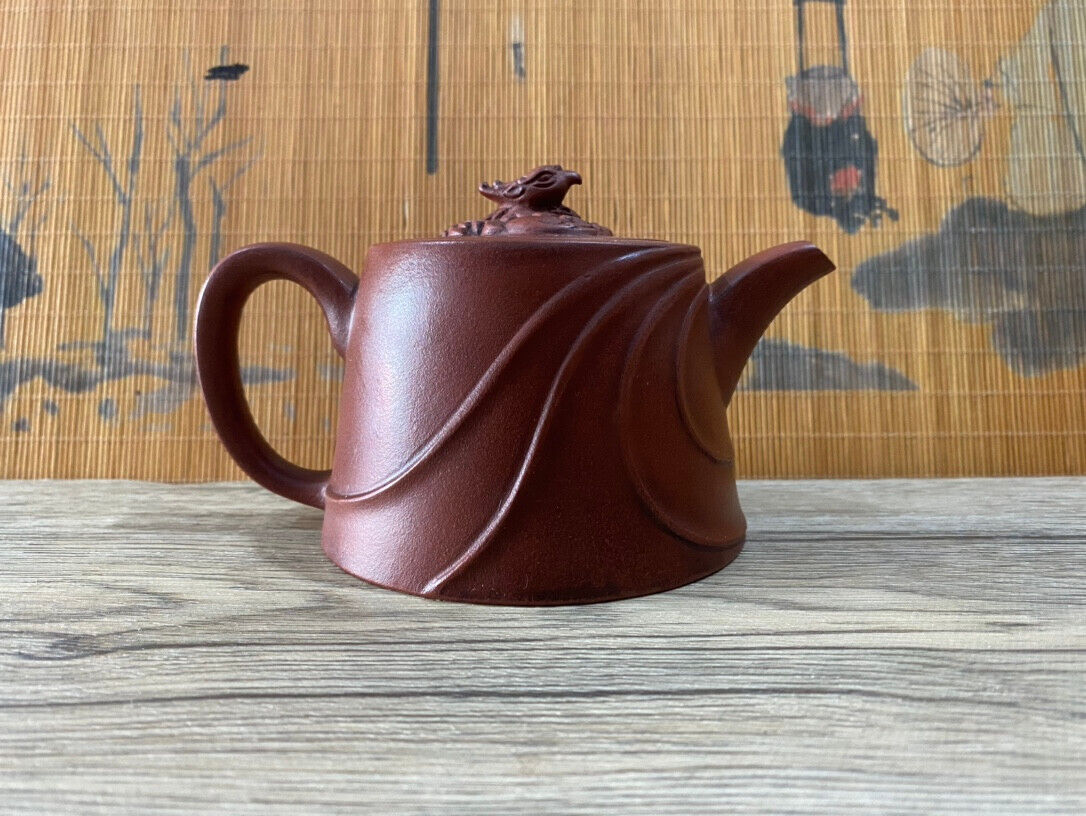 Chinese Yixing Zisha Clay Handmade Exquisite Teapot（壶 底款：顾景舟）