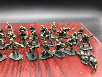 1/72 35Pcs World War II German Soldier Model