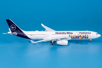 1:400 GeminiJets Lufthansa AIRBUS A330-300 Passenger Airplane Diecast Model