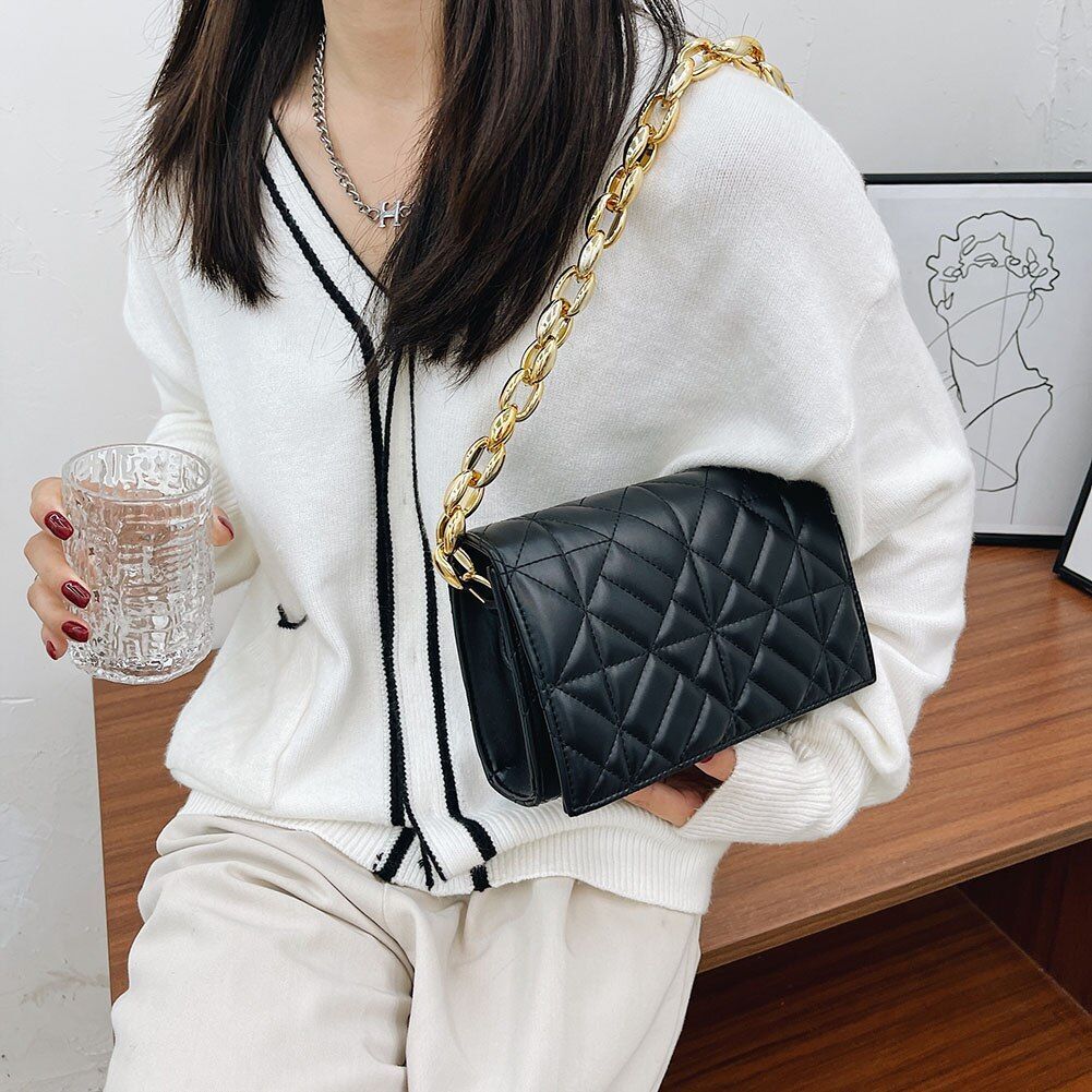 Women Shoulder Bag Metal Thick Chain Quilted Purse Handbag Clutch Bag 22*14*6 CM