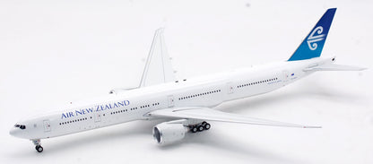 INFLIGHT 1:200 AIR NEW ZEALAND Boeing B777-300 Diecast Aircraft Jet Model ZK-OKM