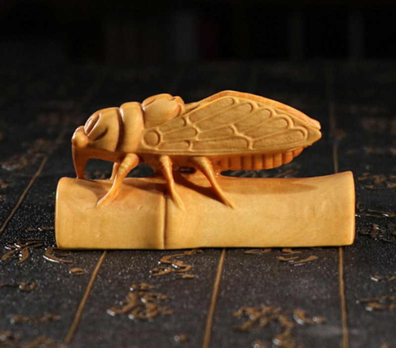 6.8 X 3.3 X 3.3 CM Boxwood Carving Netsuke - Cicada & Insects