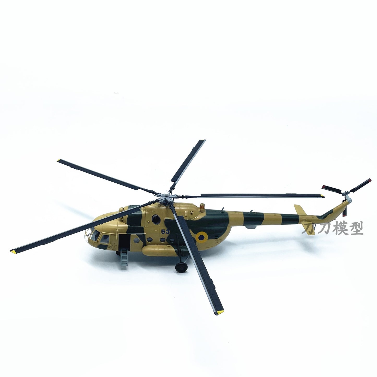 1: 72 Russian MI-8m 8 Transport Helicopter model aircraft