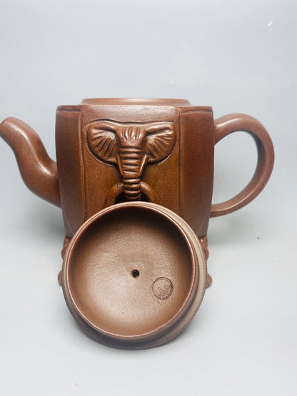 Chinese Yixing Zisha Clay Handmade Exquisite Teapot （威震四方 底款：施小马）