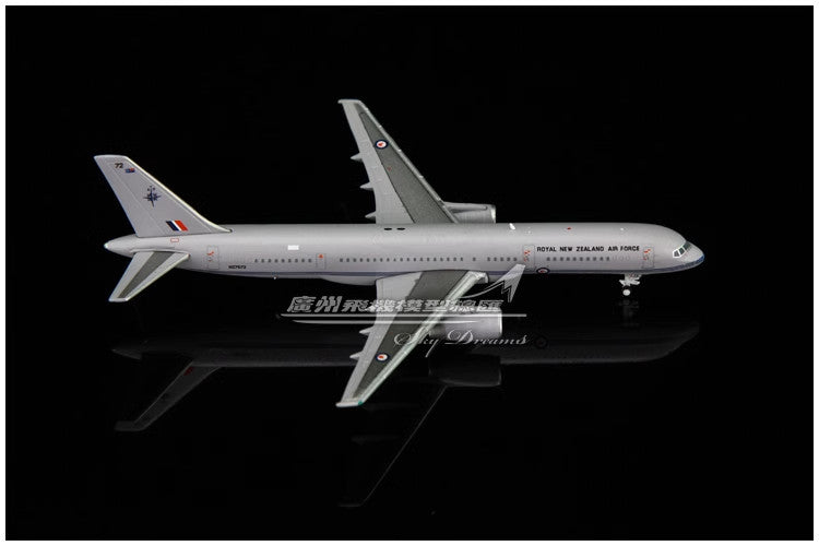 1:400 JC Wings ROYAL NEW ZEALAND AIR FORCE BOEING 757-200 Airplane Diecast Model