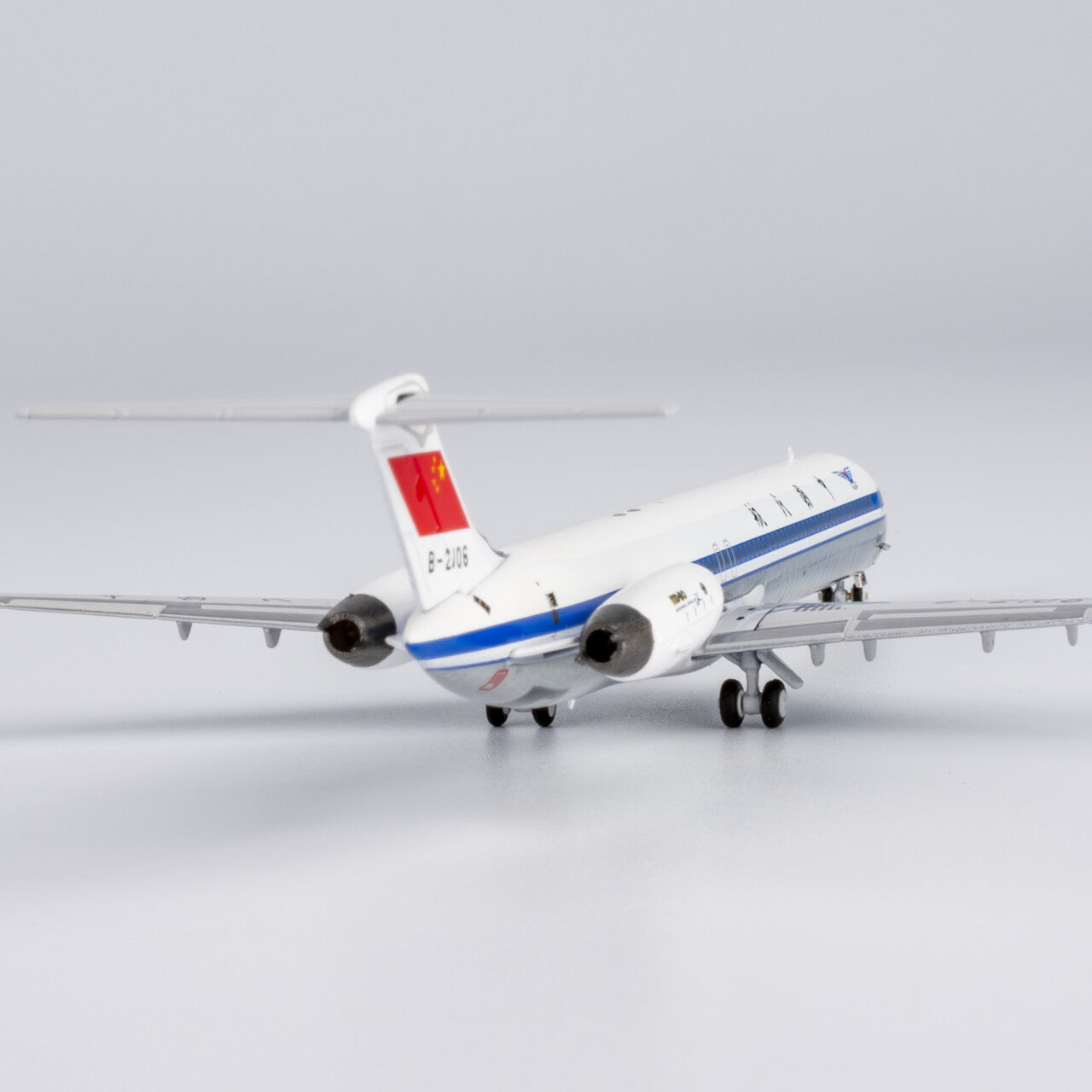 1:400 NGmodels CAAC McDonnell Douglas MD-82 B-2106 Airplane Diecast Plane Model