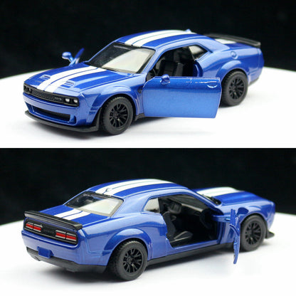 1:44 Diecast Dodge Challenger Hellcat SRT Metal Car Model Toy Pull Back Gift