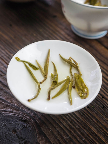 Organic Early Spring Snow Mountain Maofeng Wild Yinjian Yunnan Green Tea -