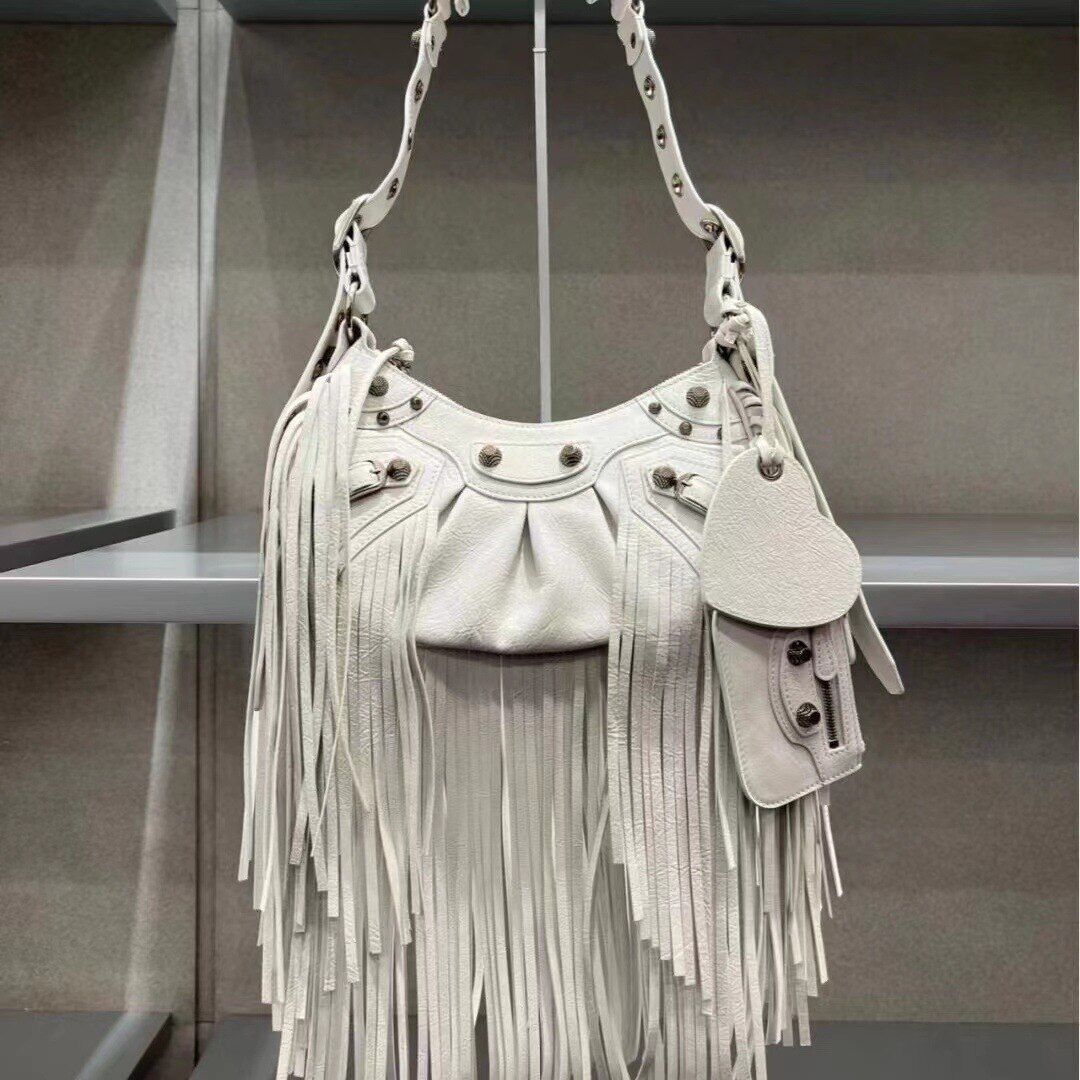 Shoulder Bag Handbag Pleated Rivet Fashion Underarm Bag Motorcycle Bag Polyester