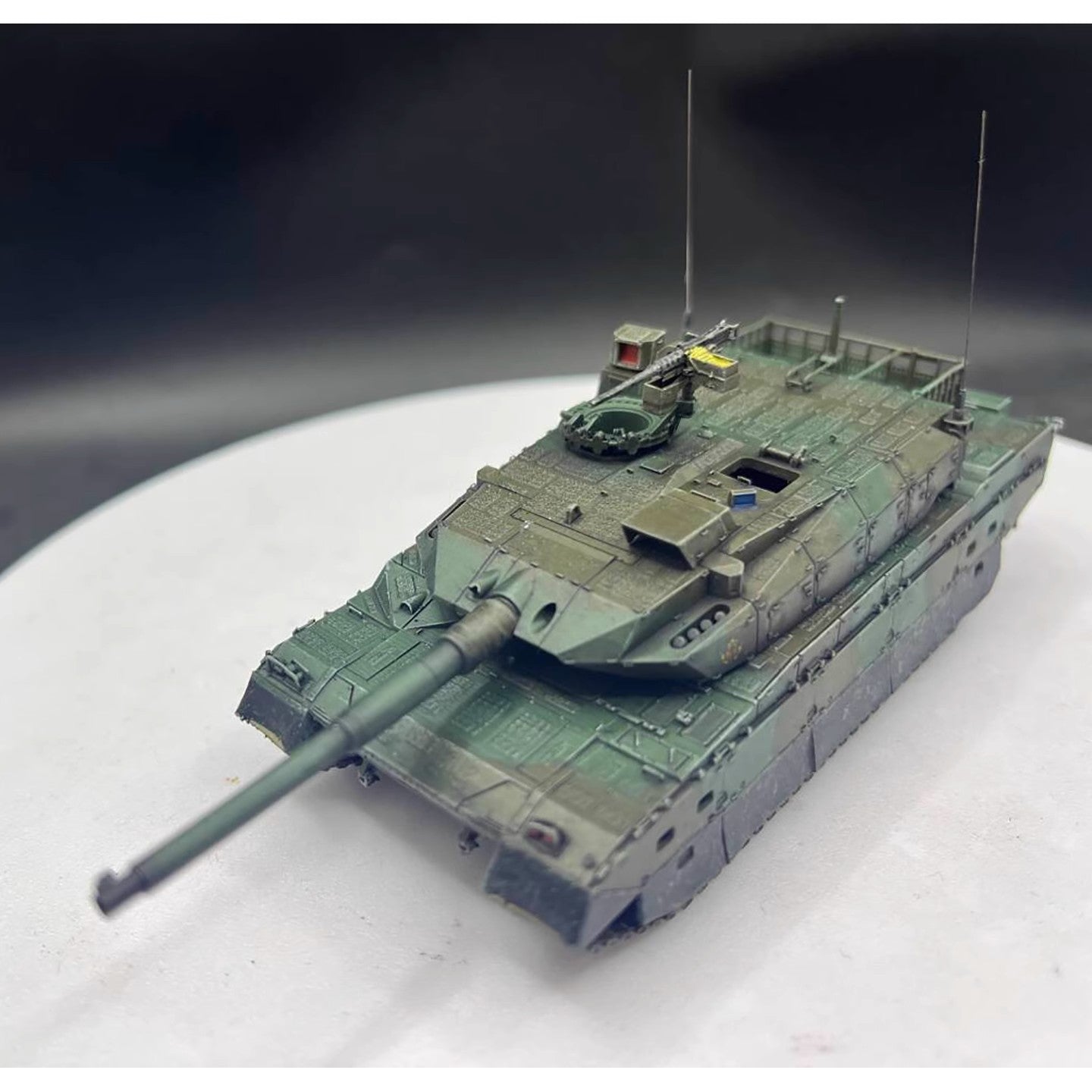 1/72 AM Mitsubishi 4th Generation TK-X Type 10 Main Battle Tank Finished Model